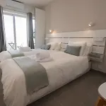 Hostel Gest *