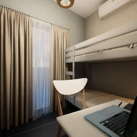 Hostel Gest *