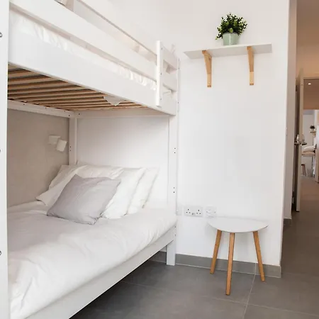 Hostel Gest *