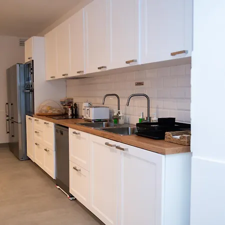 Gest Auberge de jeunesse *